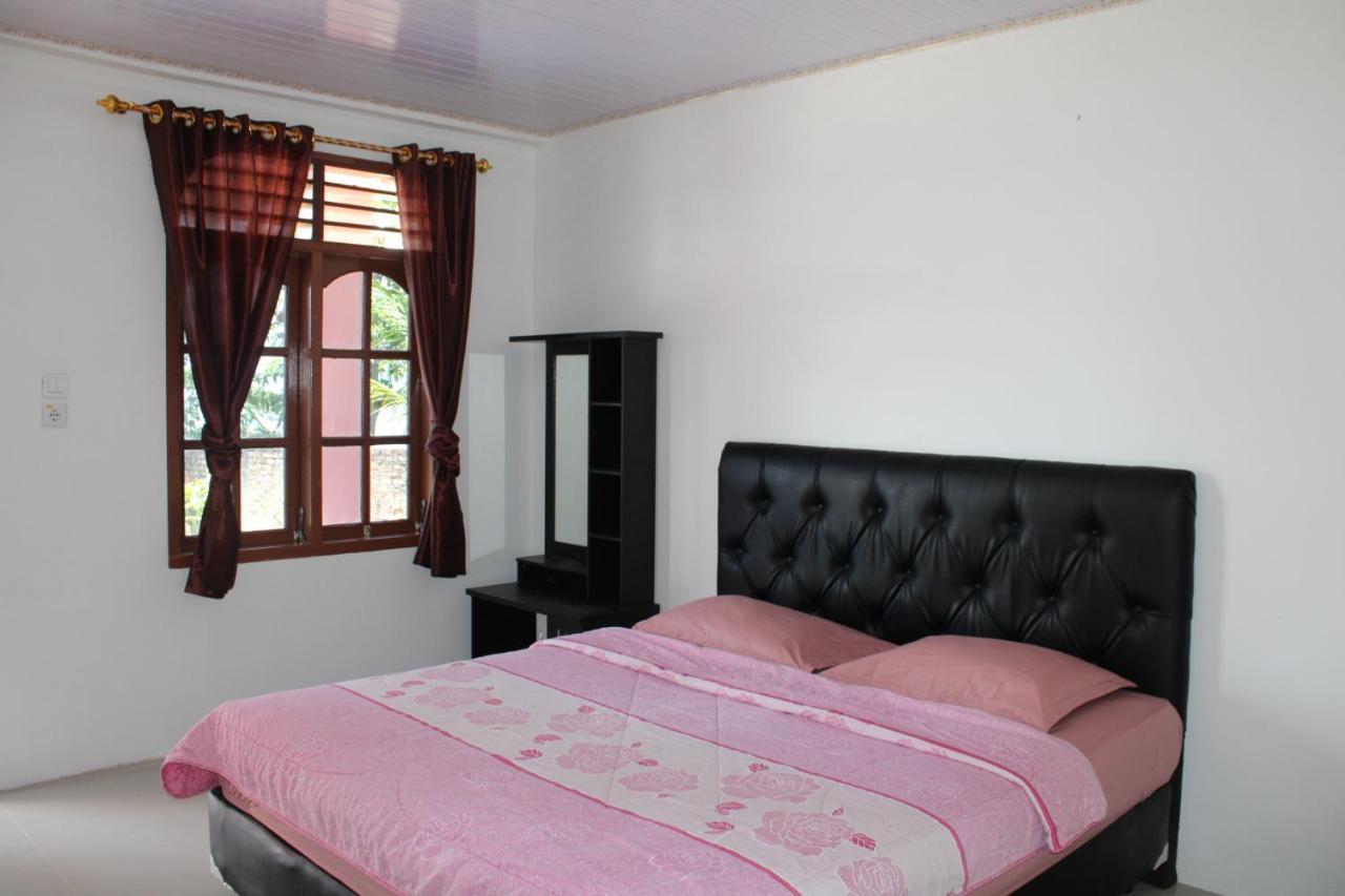 Hotel Barbara Tuk Tuk Dış mekan fotoğraf