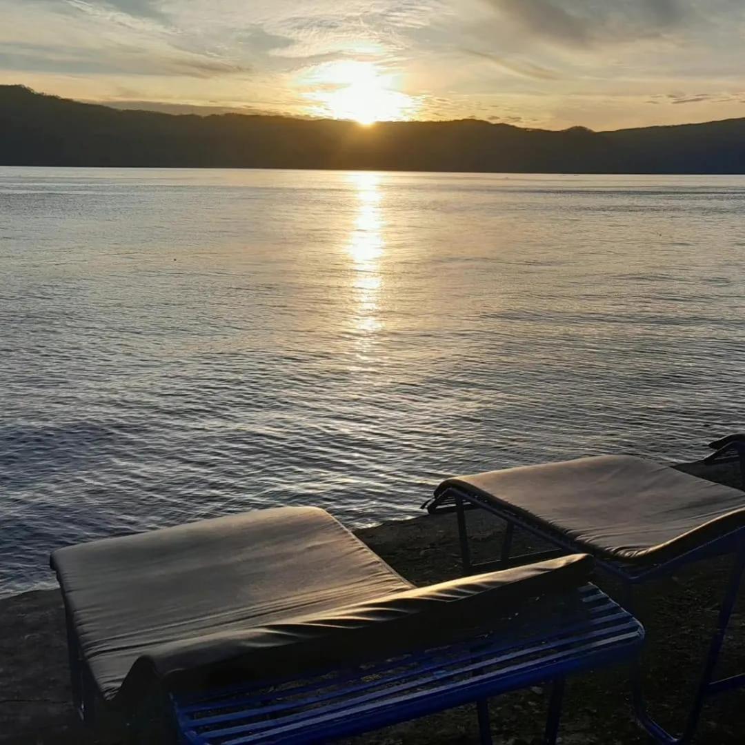 Hotel Barbara Tuk Tuk Dış mekan fotoğraf